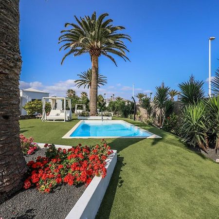 Villas New Lanzasuites Плая Бланка Екстериор снимка