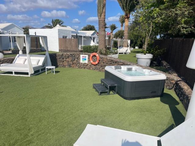 Villas New Lanzasuites Плая Бланка Екстериор снимка
