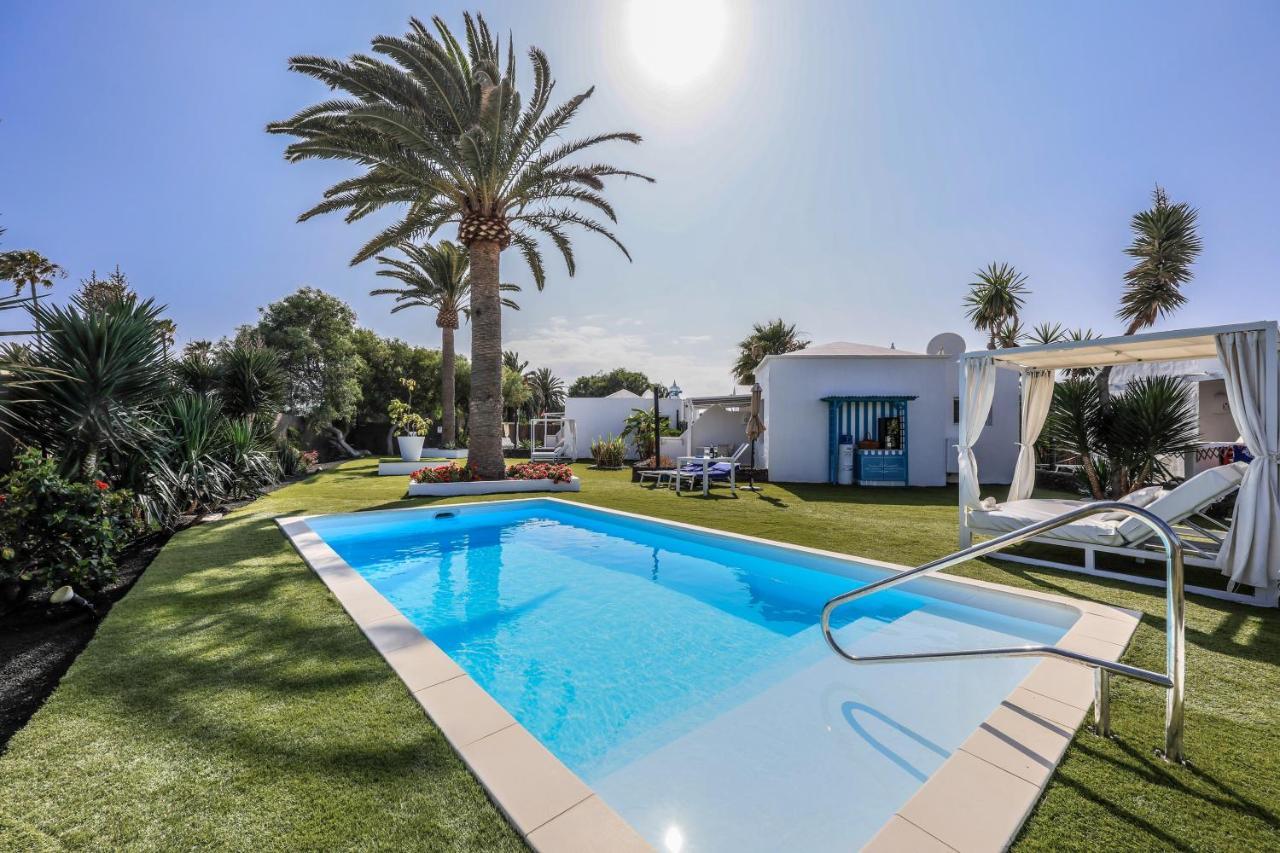 Villas New Lanzasuites Плая Бланка Екстериор снимка